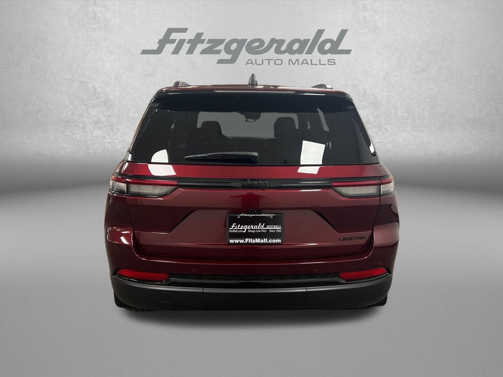 Used 2025 Jeep Grand Cherokee Limited w/ Black Appearance Package RWD image 5