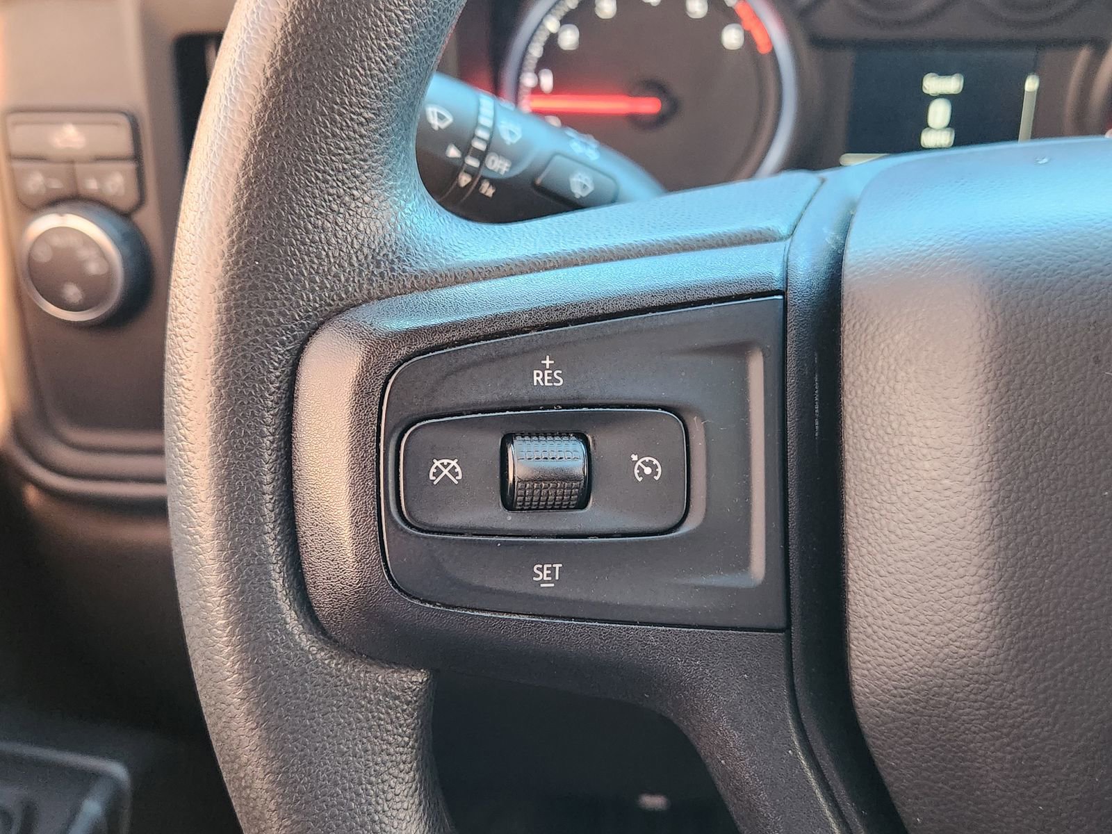 Used 2020 Chevrolet Silverado 1500 Custom w/ Custom Value Package image 32