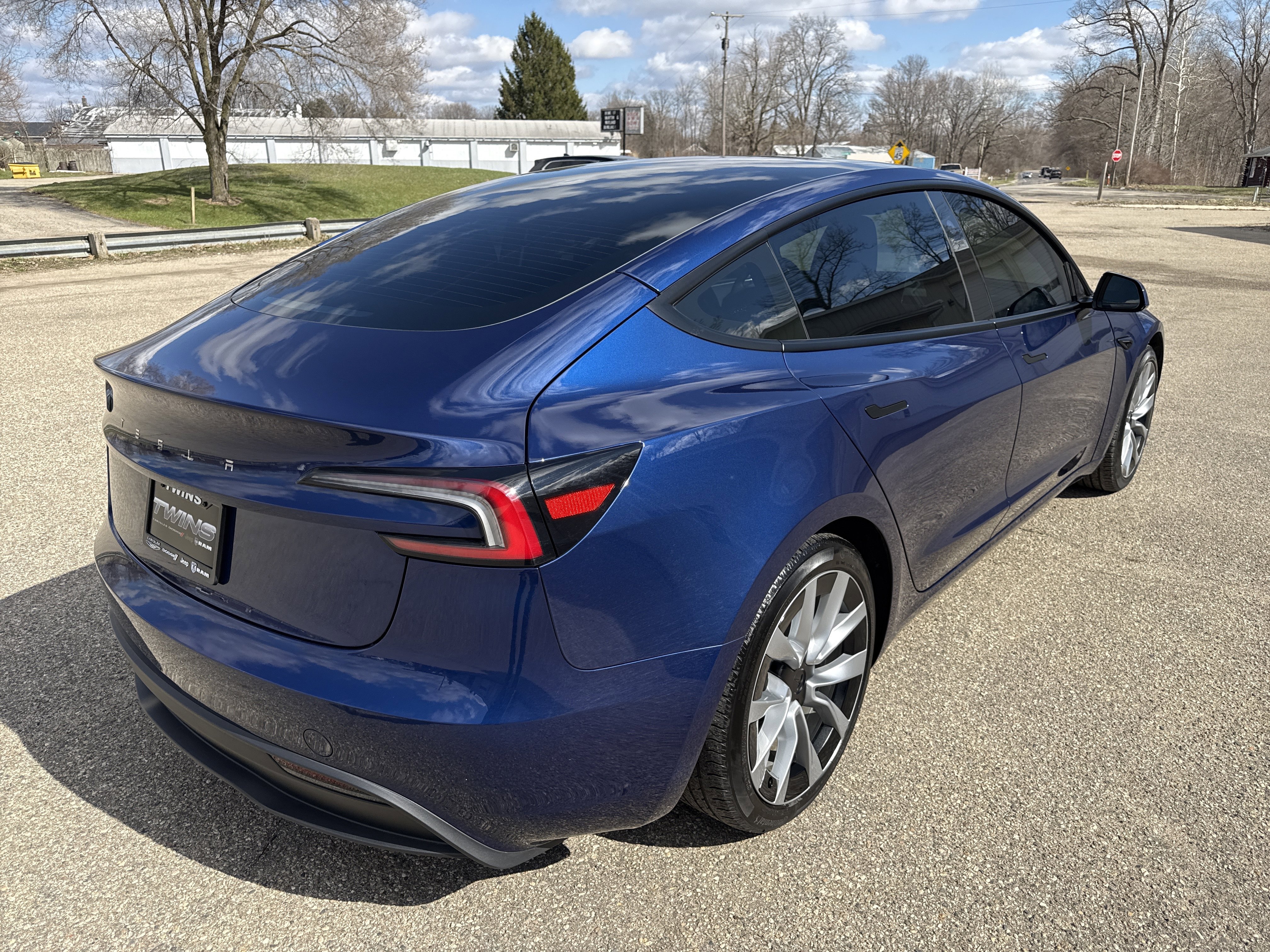 Used 2024 Tesla Model 3 Standard Range RWD image 7