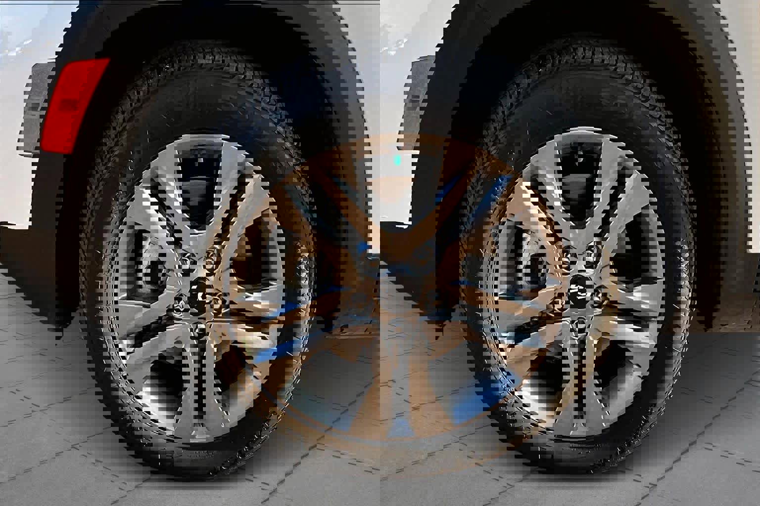 Used 2023 Kia Seltos LX image 9