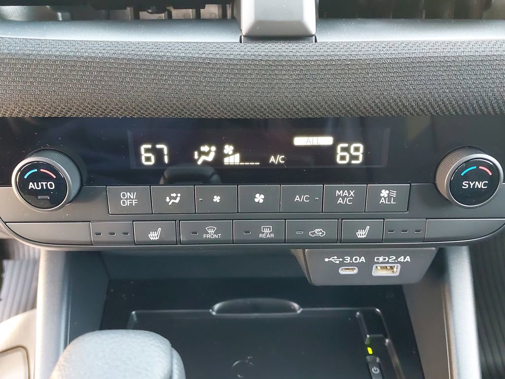 New 2026 Subaru Outback Premium w/ Premium/Limited Package 2 AWD/4WD image 17