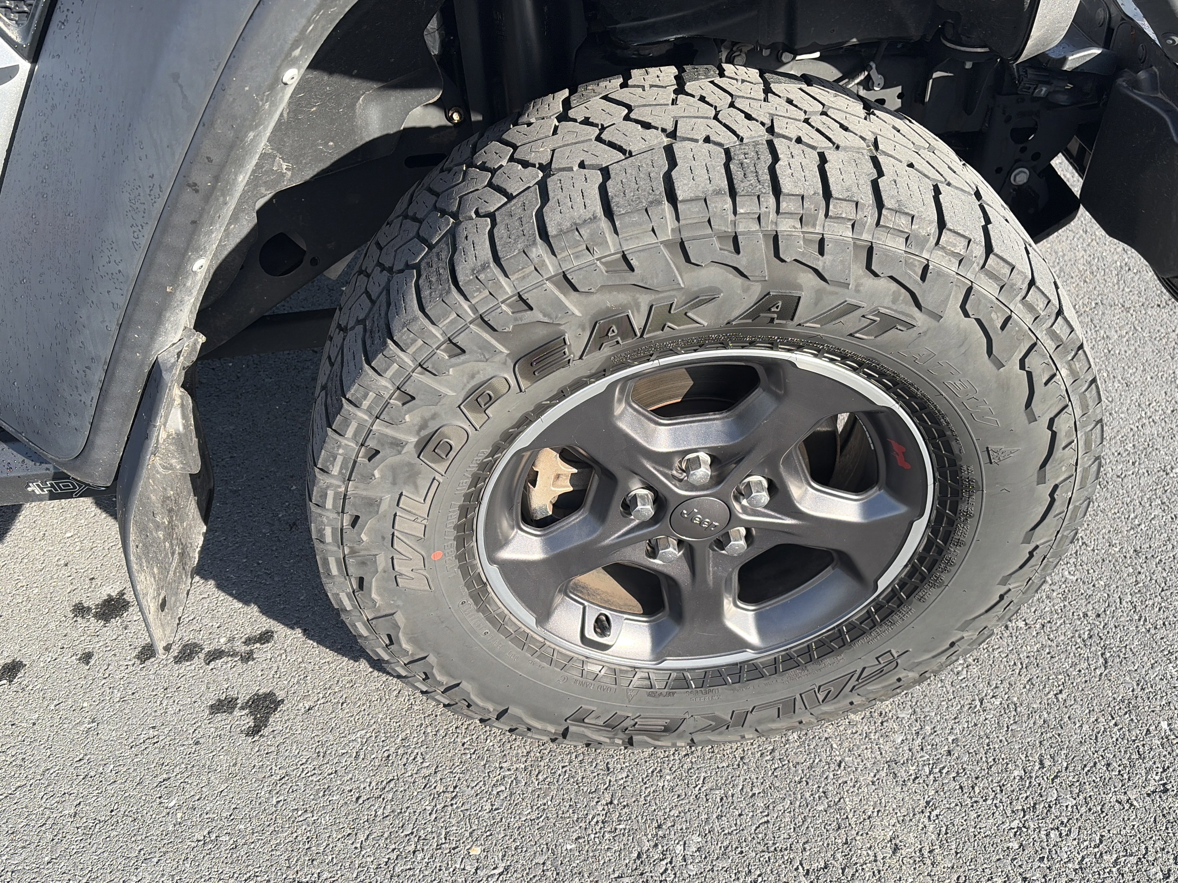 Used 2021 Jeep Gladiator Rubicon AWD/4WD image 14