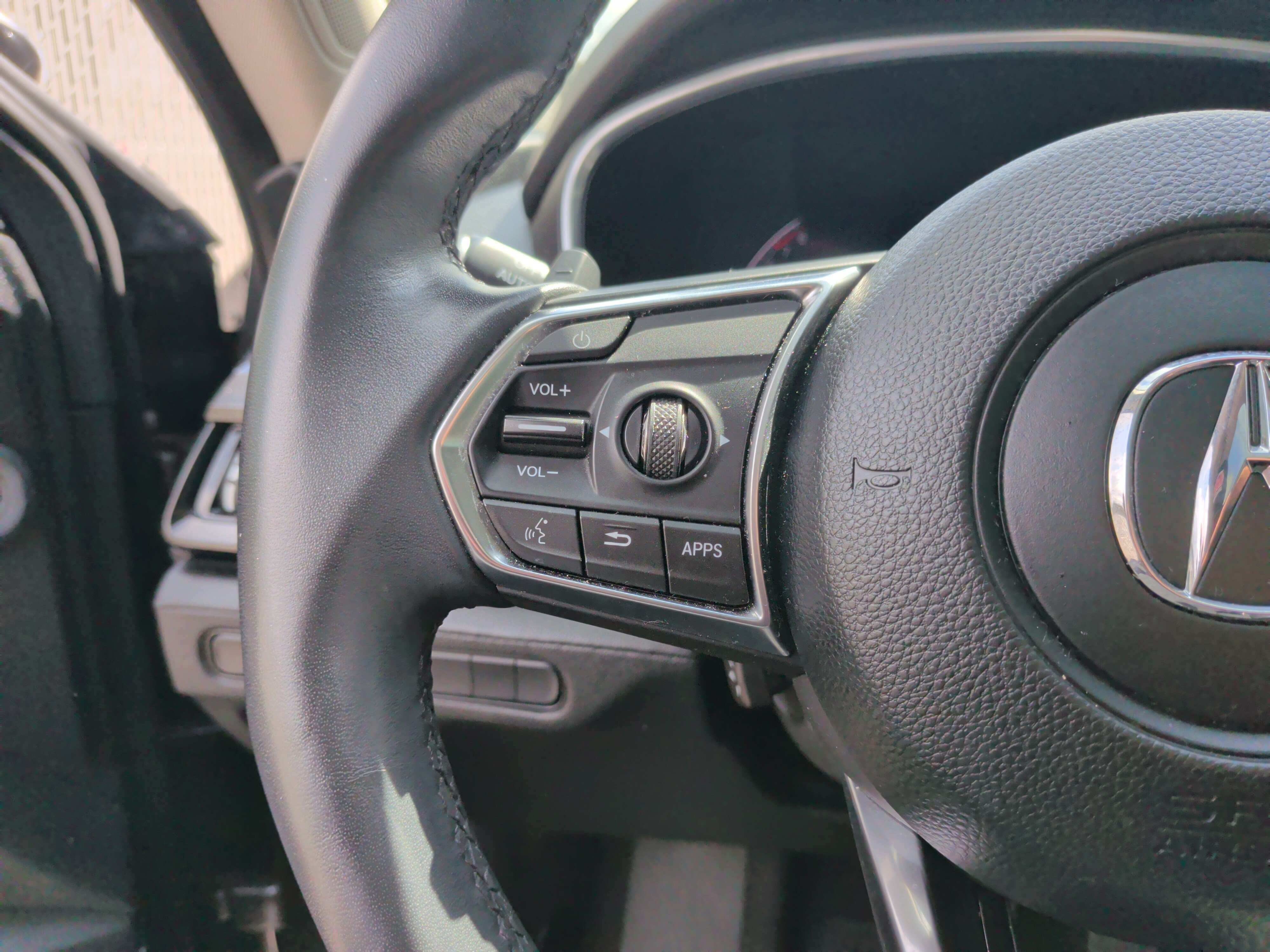 Used 2024 Acura MDX FWD image 16