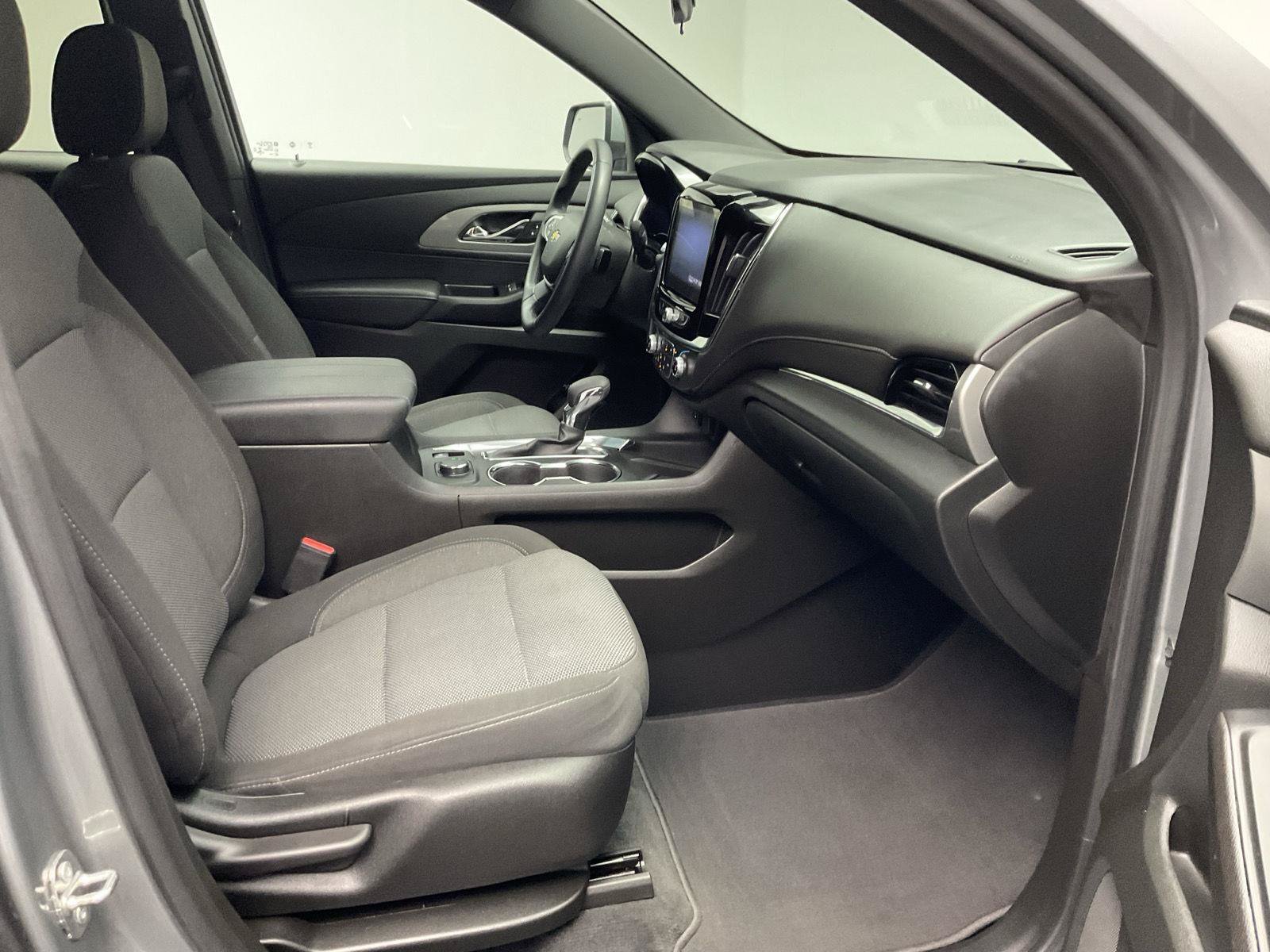 Certified 2023 Chevrolet Traverse LT FWD image 24