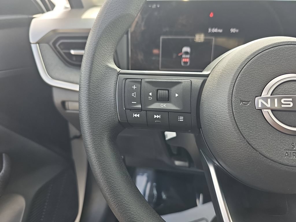 Used 2025 Nissan Kicks SV FWD image 21