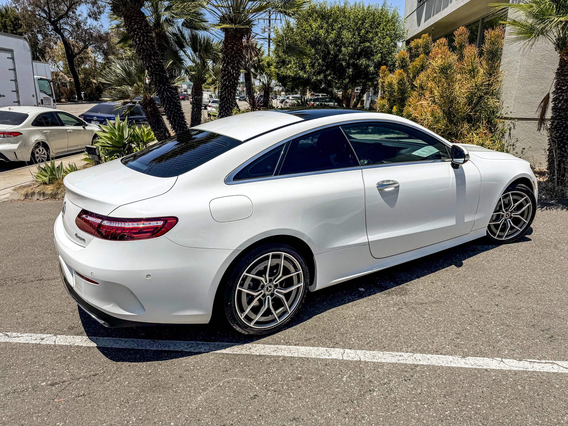 Used 2022 Mercedes-Benz E 450 4MATIC Coupe w/ AMG Line image 8