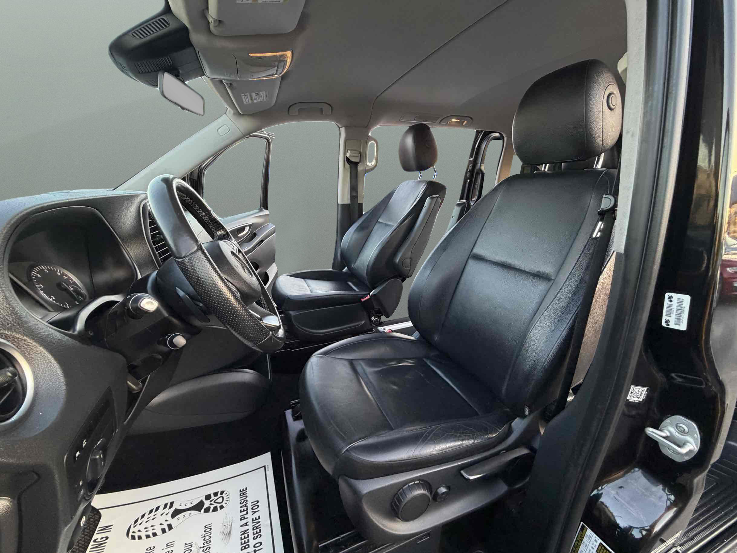 Used 2016 Mercedes-Benz Metris Passenger image 10