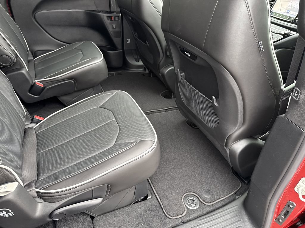 New 2026 Chrysler Pacifica Limited w/ S Appearance Package image 40