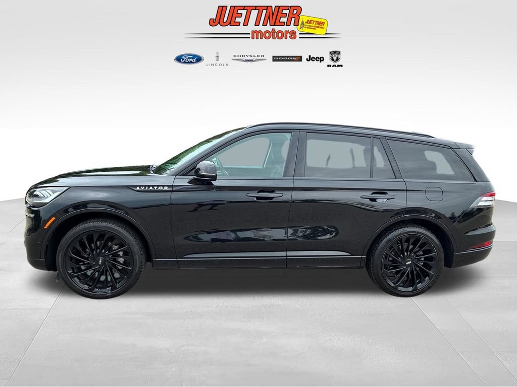 Used 2024 Lincoln Aviator Reserve w/ Jet Package AWD/4WD image 2