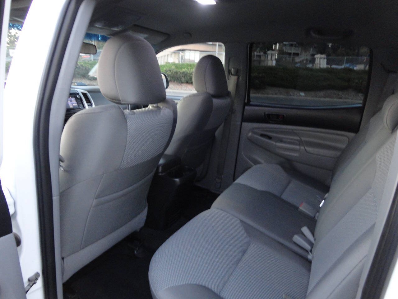 Used 2015 Toyota Tacoma PreRunner w/ TRD Sport Package RWD image 16