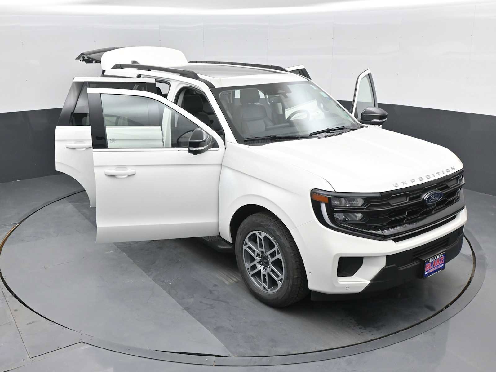 New 2025 Ford Expedition Active image 27