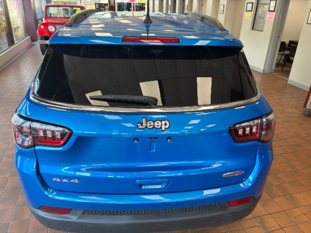 Used 2022 Jeep Compass Latitude w/ Convenience Group AWD/4WD image 10
