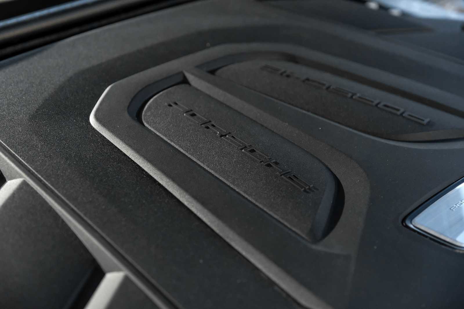 Used 2022 Porsche Cayenne image 57