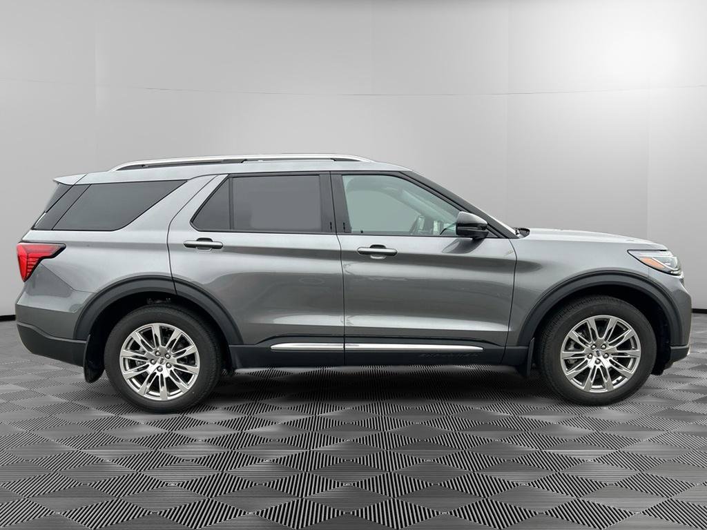 Used 2025 Ford Explorer Platinum image 8
