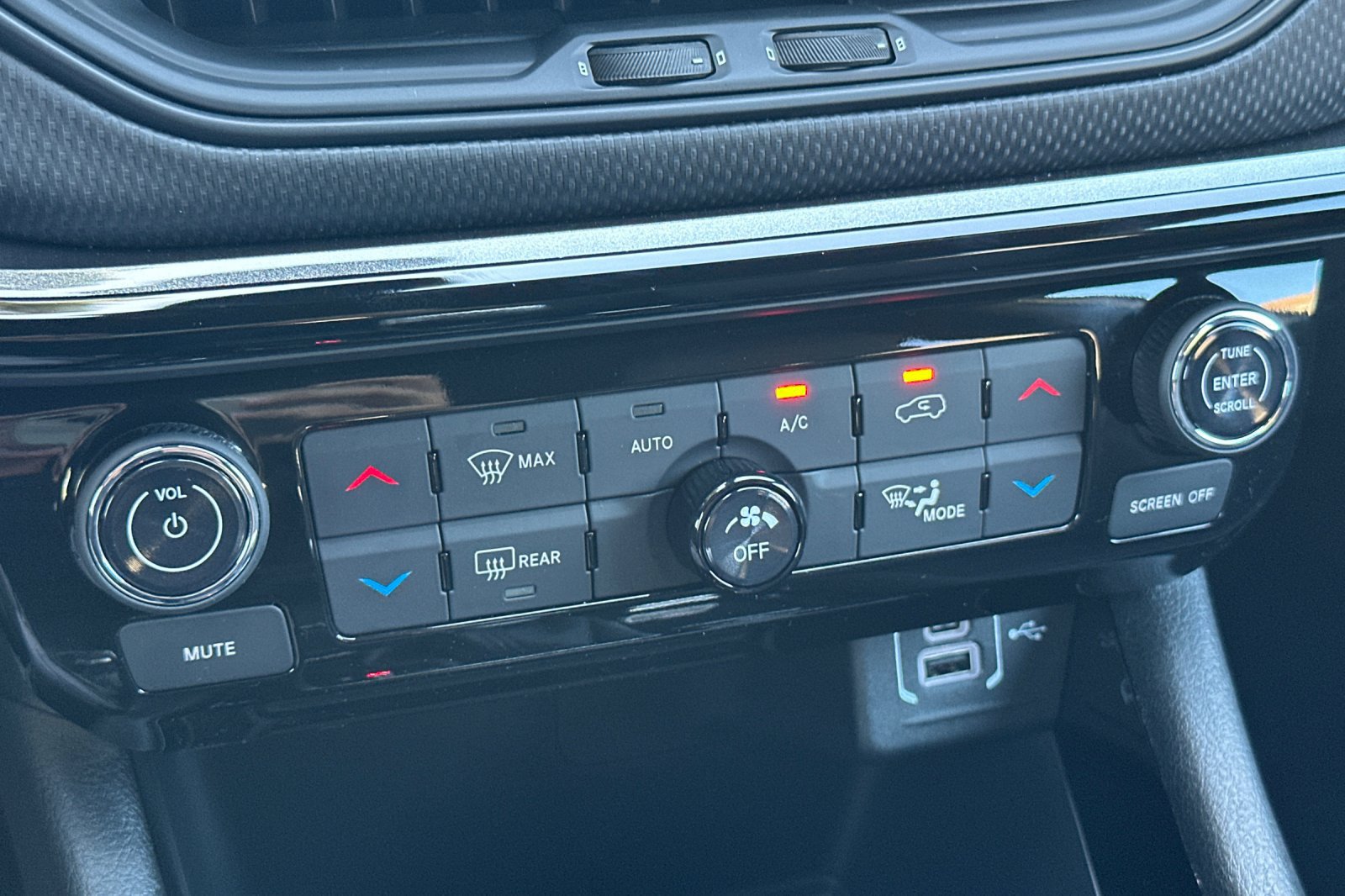 New 2026 Jeep Compass Limited AWD/4WD image 19