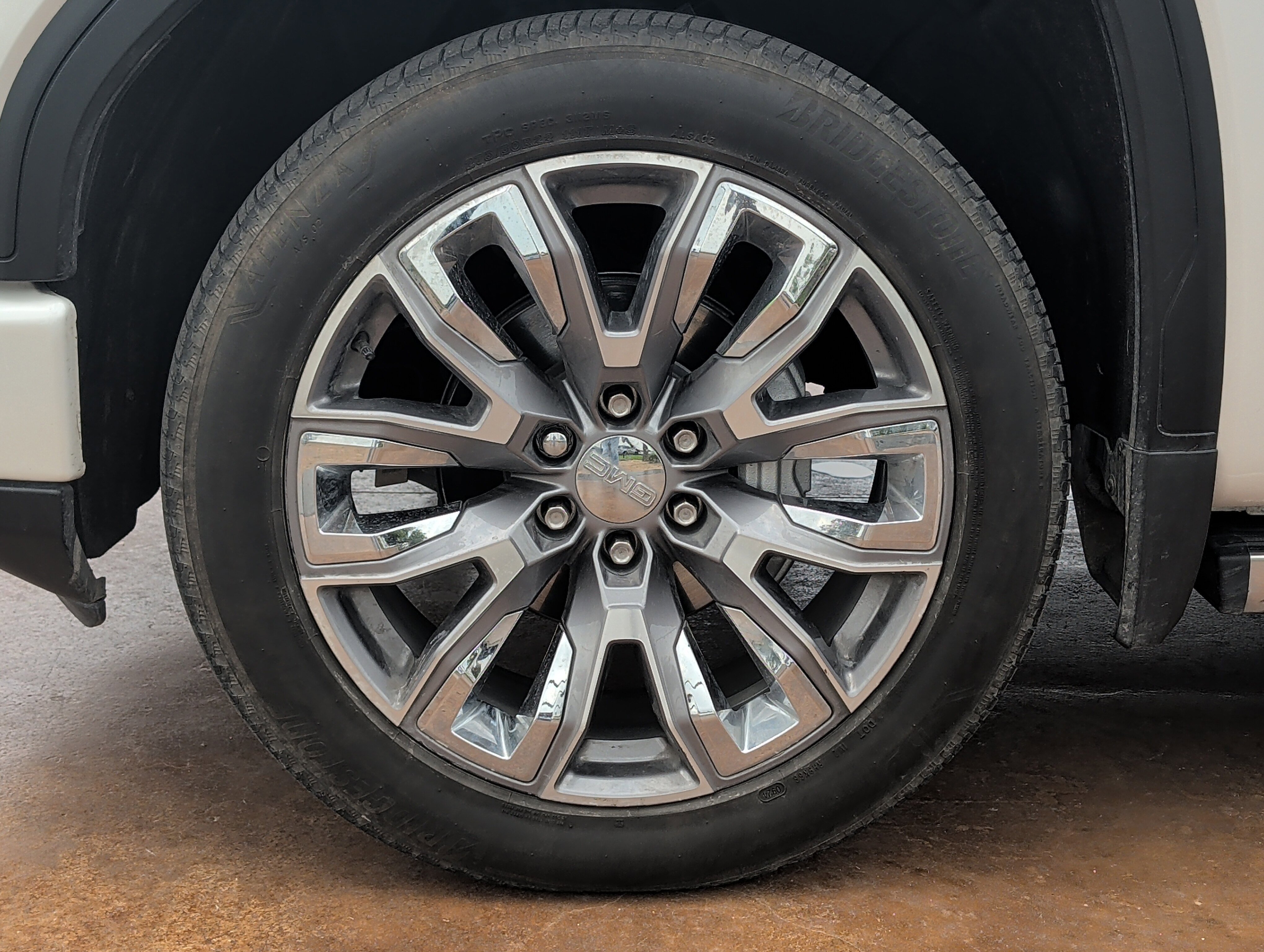 Used 2024 GMC Sierra 1500 Denali RWD image 7