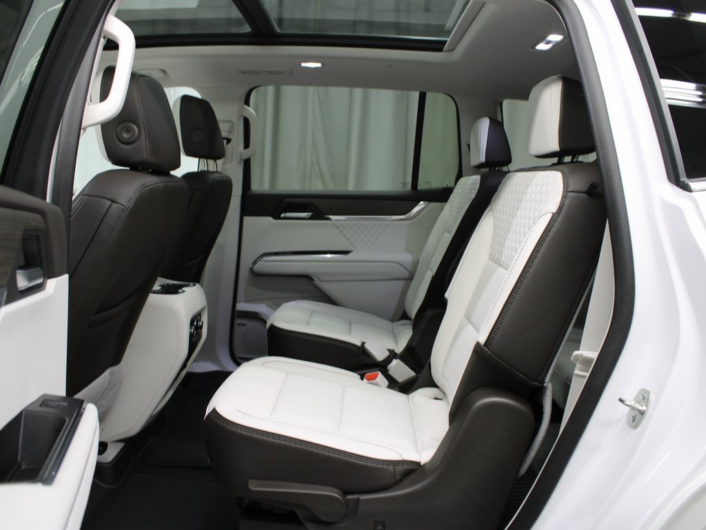 Used 2024 GMC Acadia Denali image 10