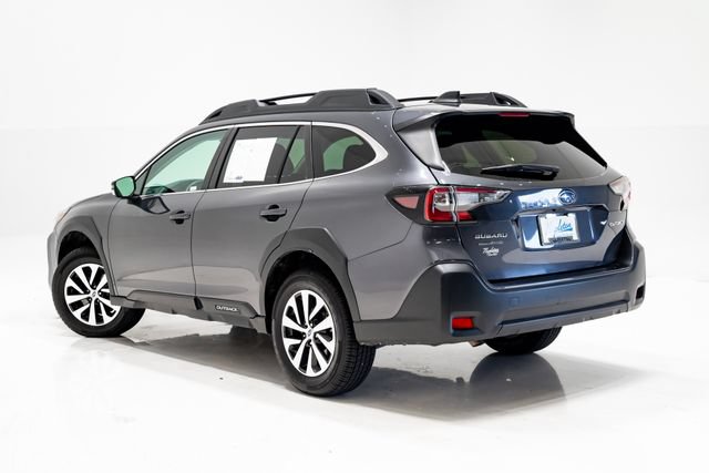 Used 2025 Subaru Outback Premium AWD/4WD image 30
