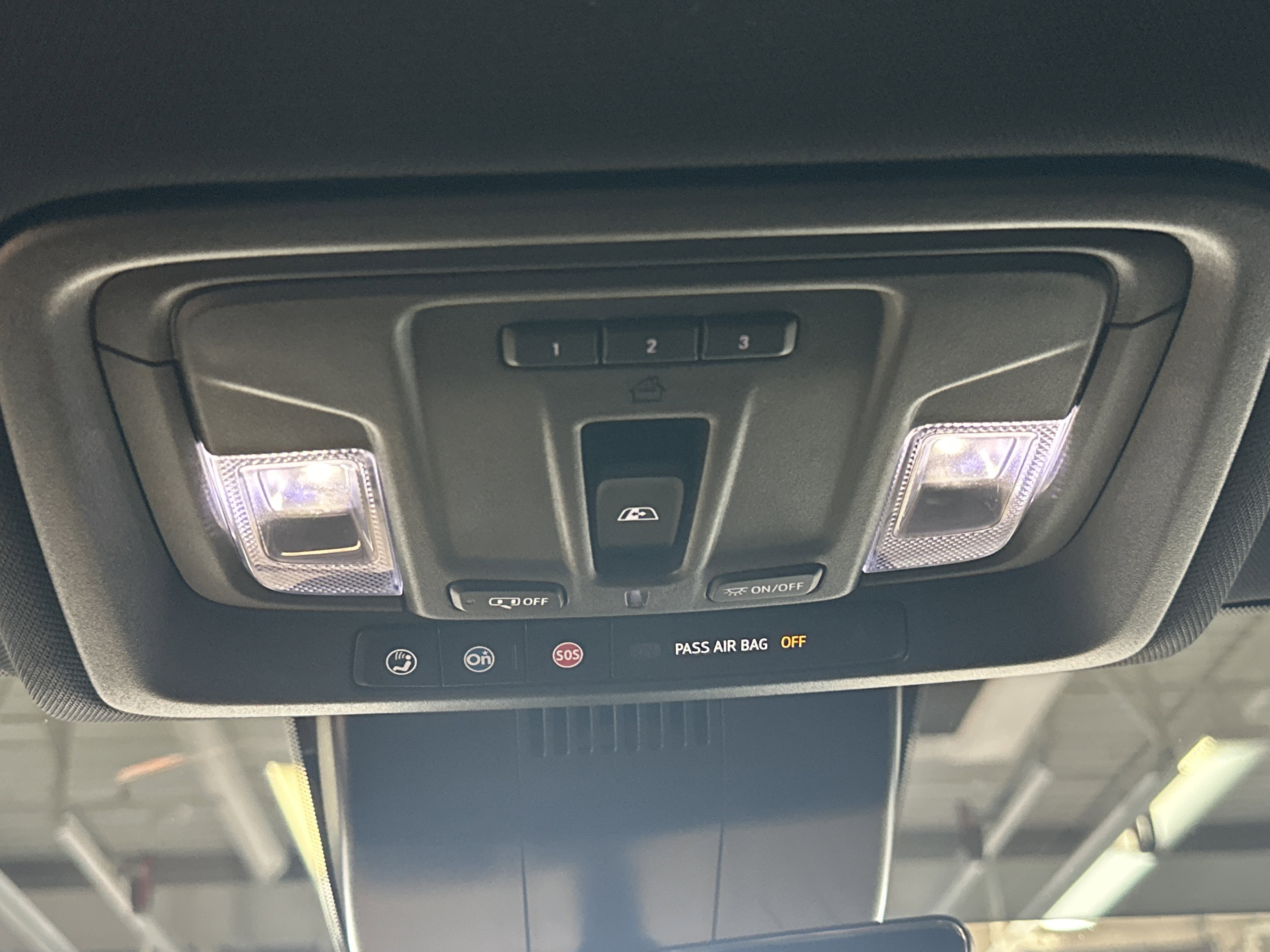 Used 2025 Chevrolet Silverado 2500 ZR2 w/ Technology Package image 39