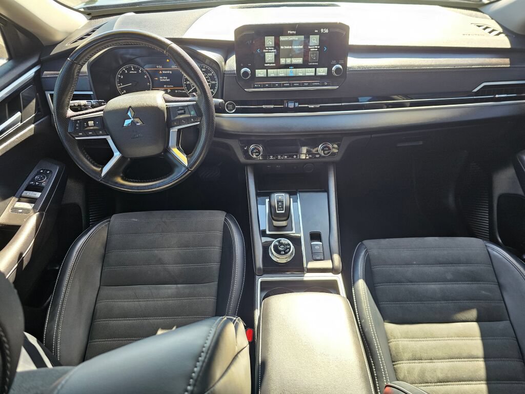 Used 2024 Mitsubishi Outlander SE AWD/4WD image 14