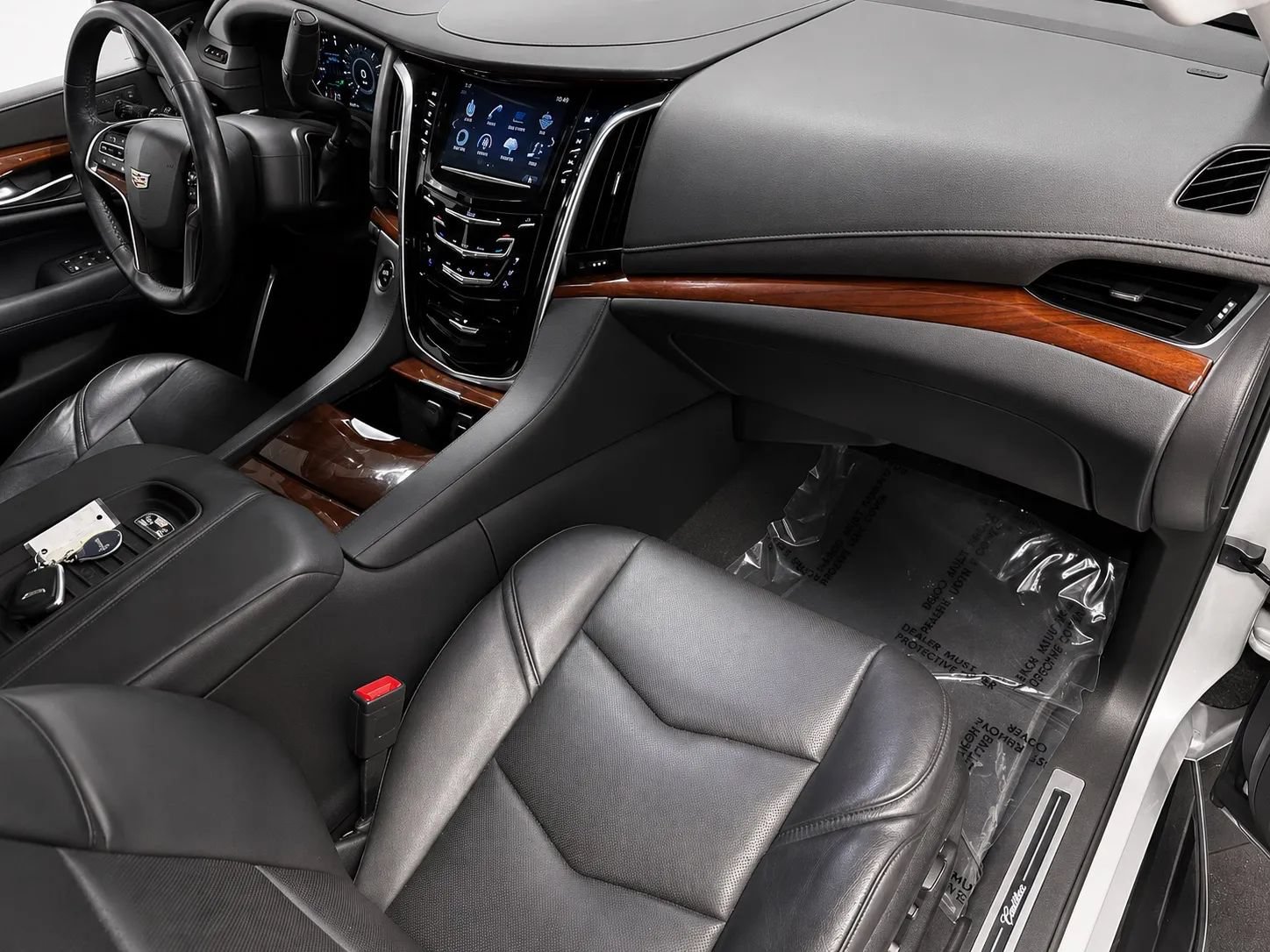 Used 2020 Cadillac Escalade ESV Luxury AWD/4WD image 19