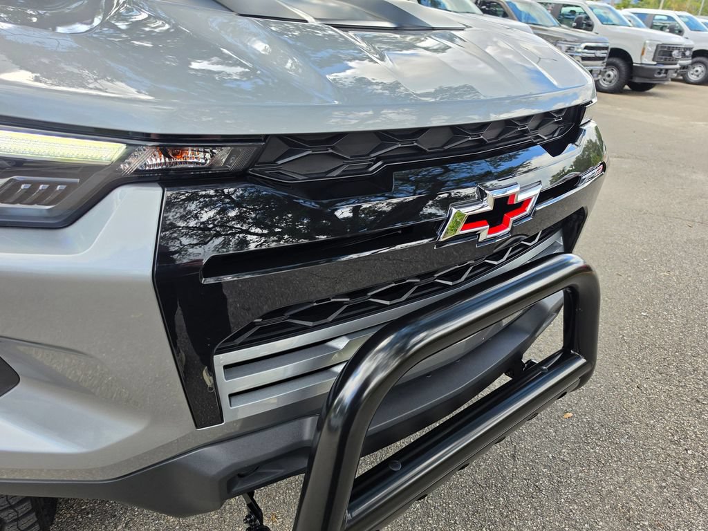 Used 2025 Chevrolet Colorado ZR2 AWD/4WD image 13