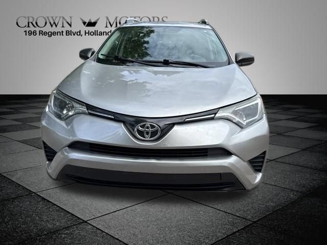 Used 2016 Toyota RAV4 LE AWD/4WD image 2
