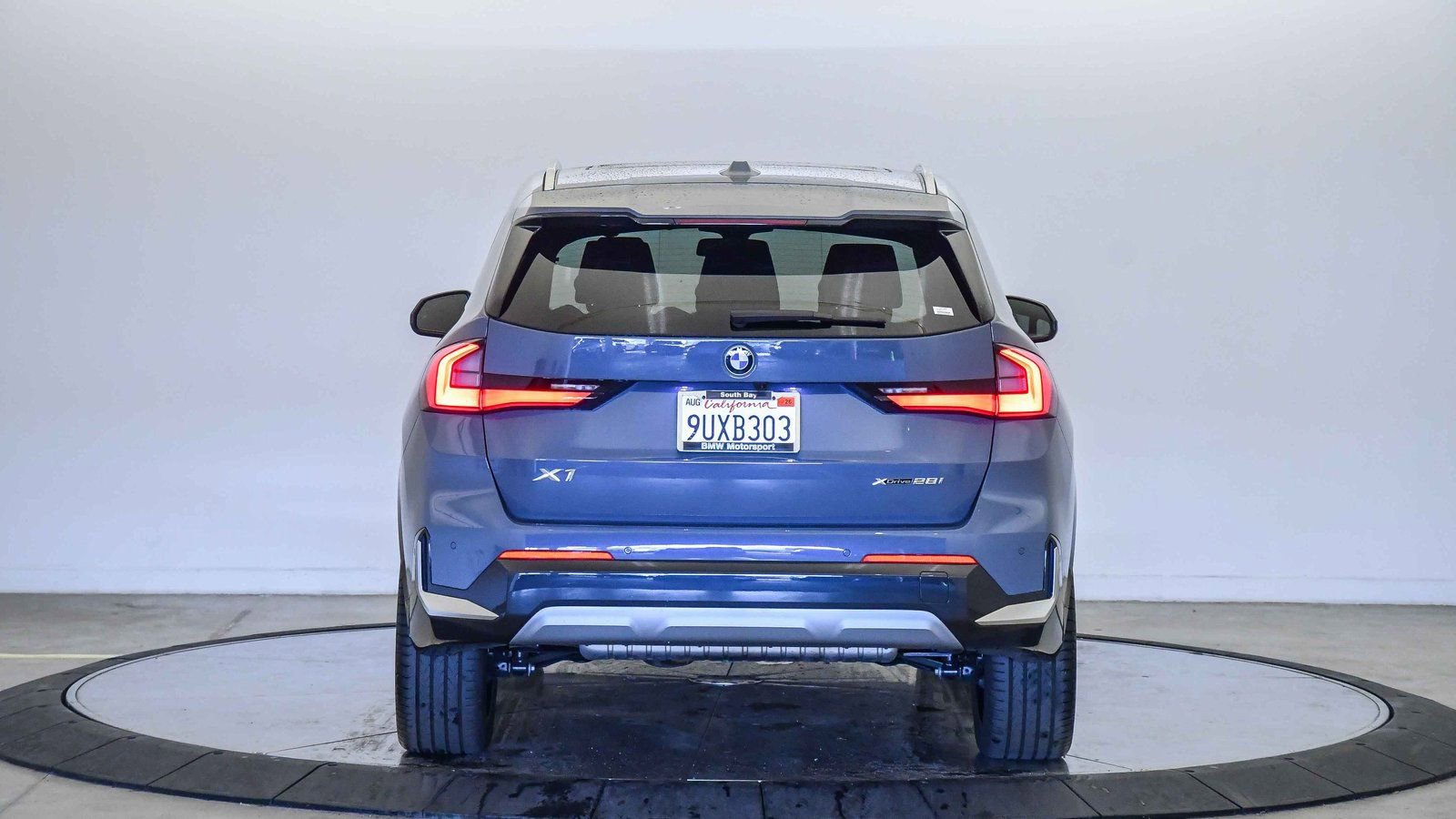 Used 2025 BMW X1 xDrive28i w/ Convenience Package image 3