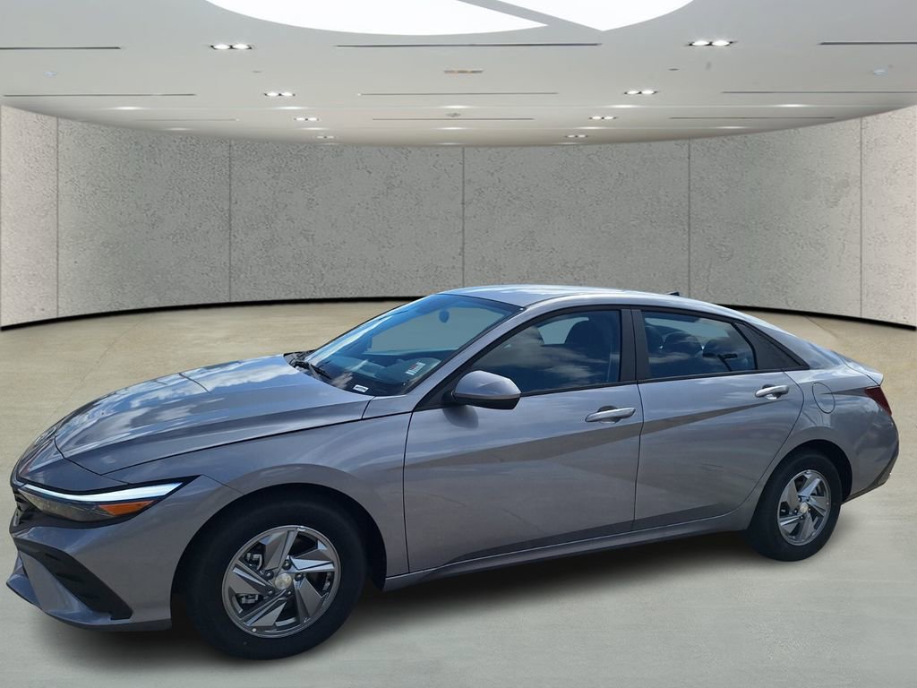 Used 2026 Hyundai Elantra SE