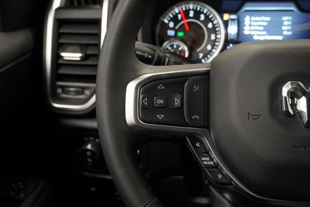Used 2025 RAM 1500 Big Horn AWD/4WD image 33