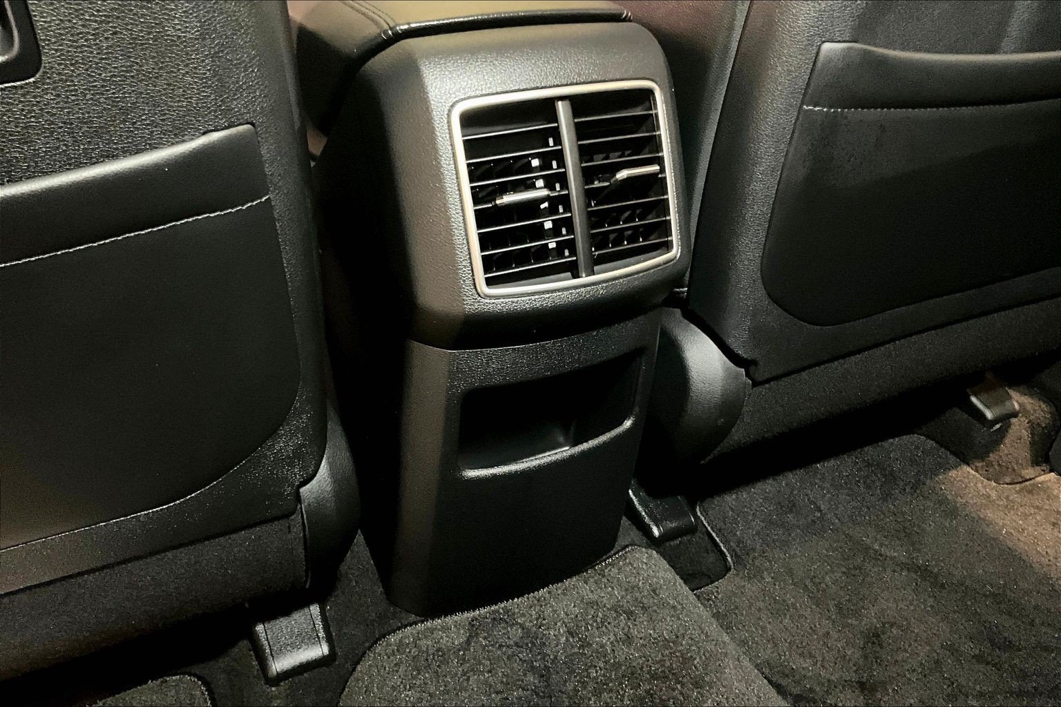 Used 2024 Kia Sportage EX AWD/4WD image 11