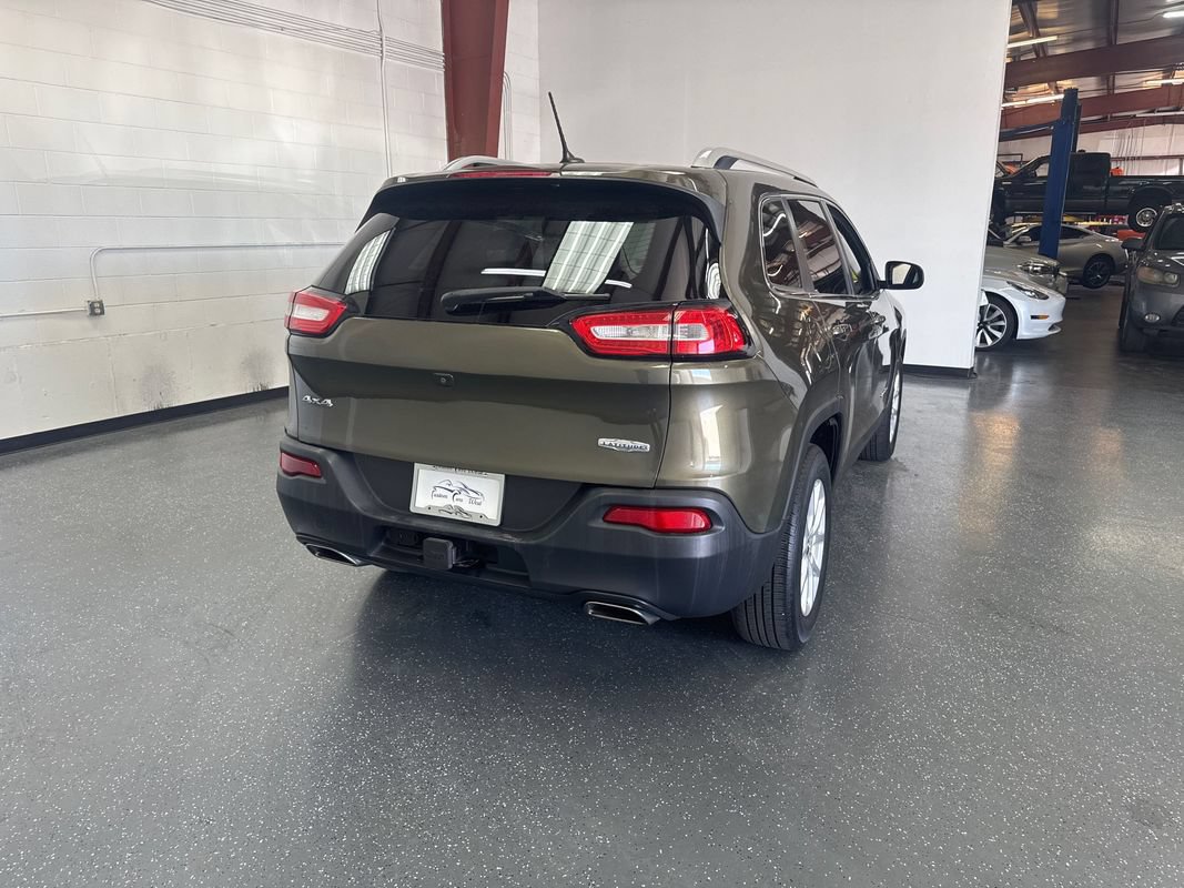Used 2015 Jeep Cherokee Latitude w/ Comfort/Convenience Group AWD/4WD image 4
