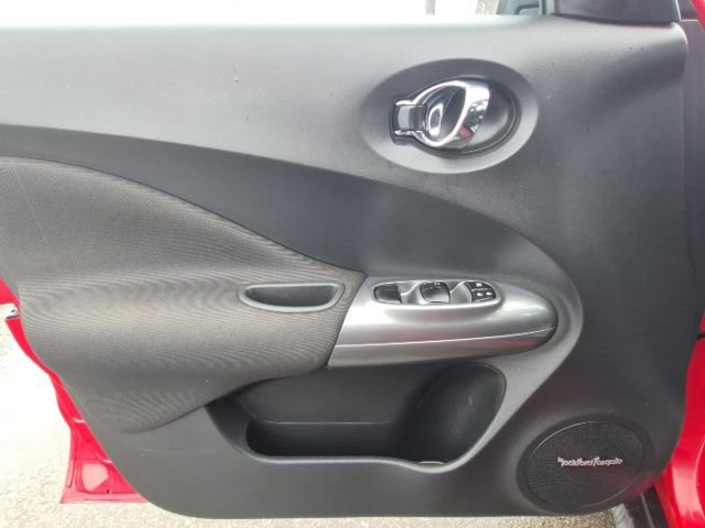 Used 2015 Nissan Juke SV w/ Technology Package image 20