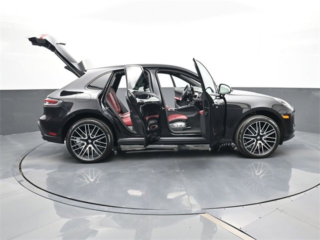 New 2026 Porsche Macan image 33