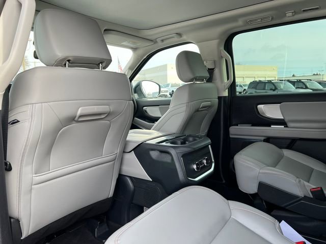 Certified 2025 Ford Expedition Active image 37