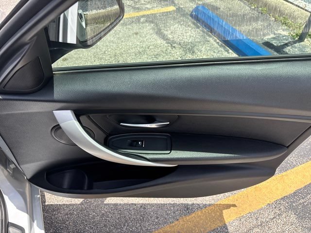 Used 2018 BMW 320i Sedan RWD image 59
