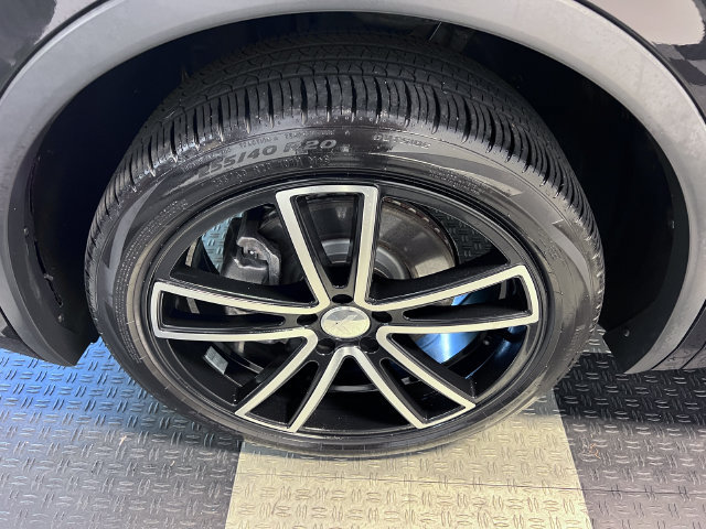 Certified 2024 Volkswagen Tiguan SEL R-Line AWD/4WD image 9
