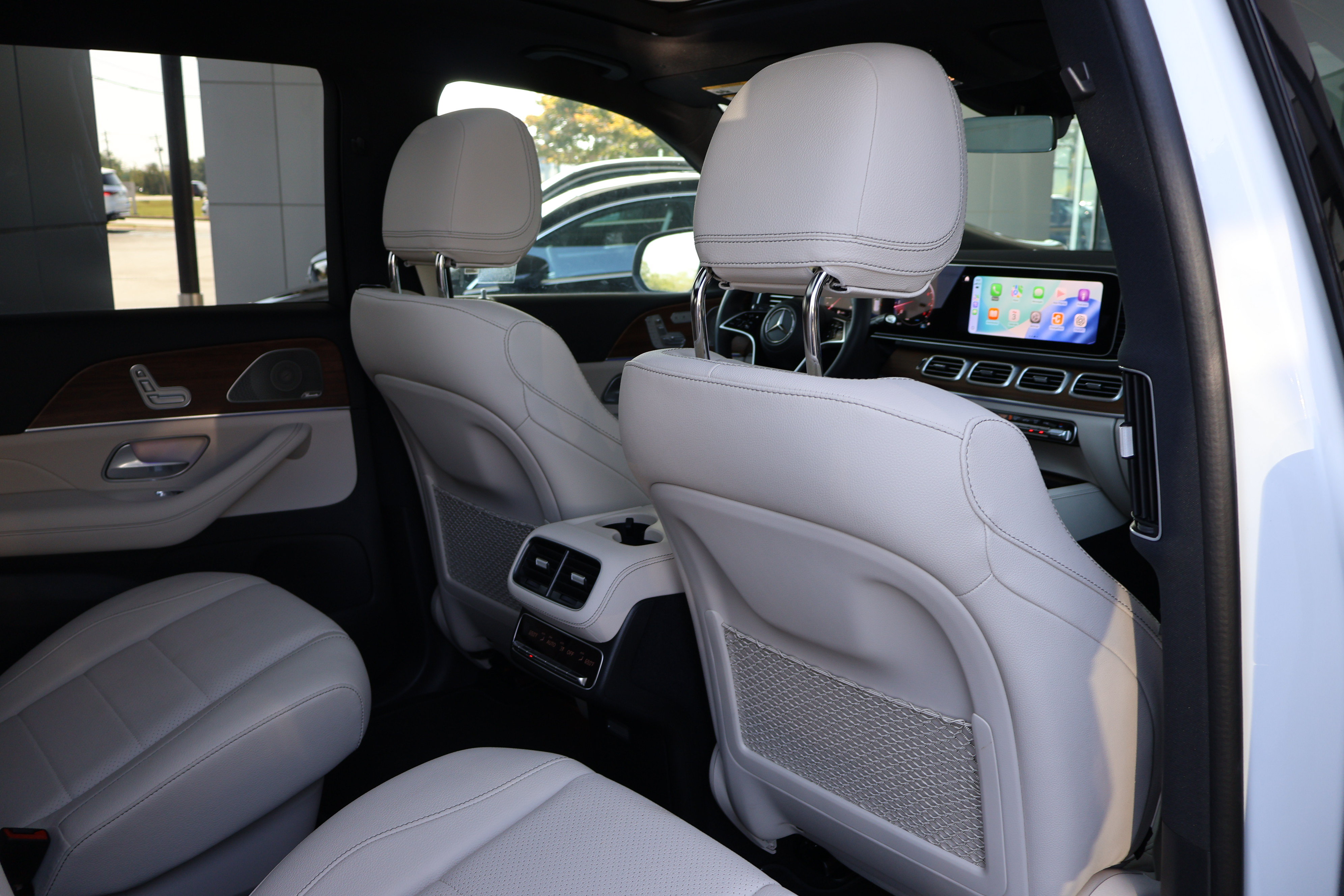 Used 2025 Mercedes-Benz GLS 450 4MATIC image 27