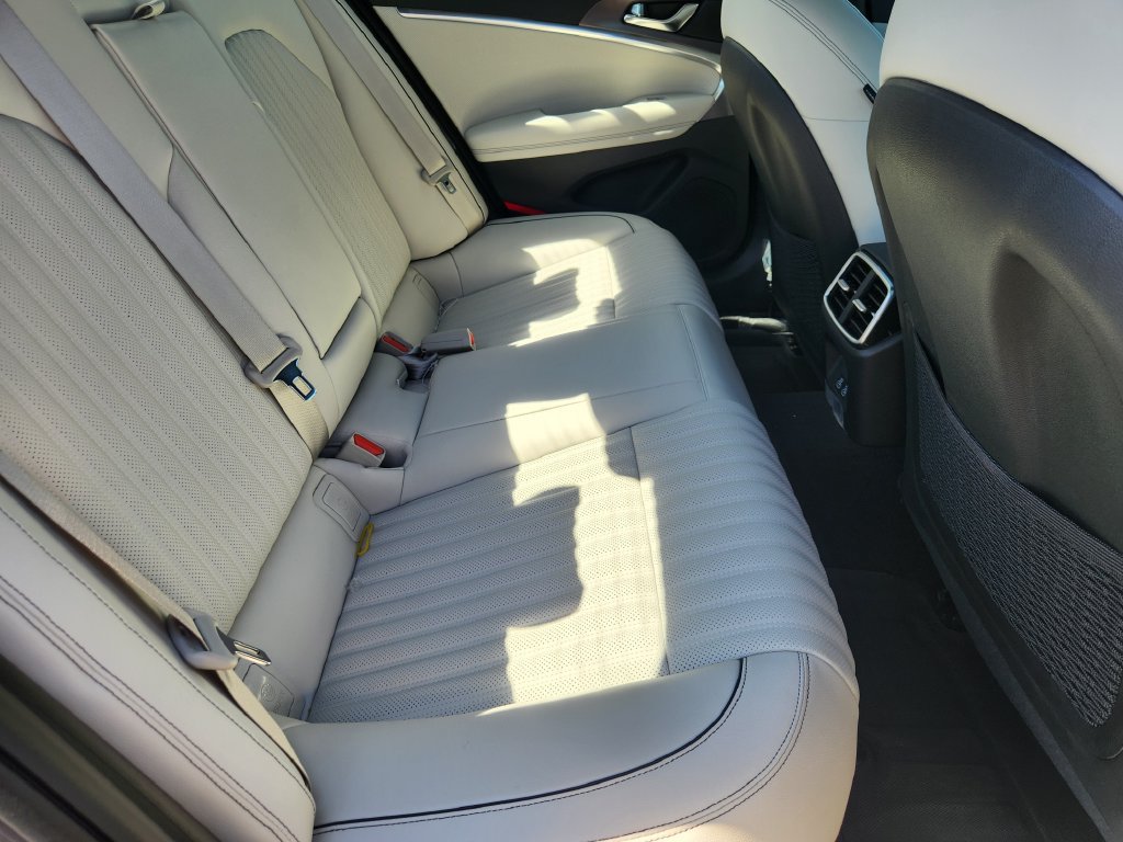 New 2026 Genesis G70 3.3T Sport Prestige RWD image 32