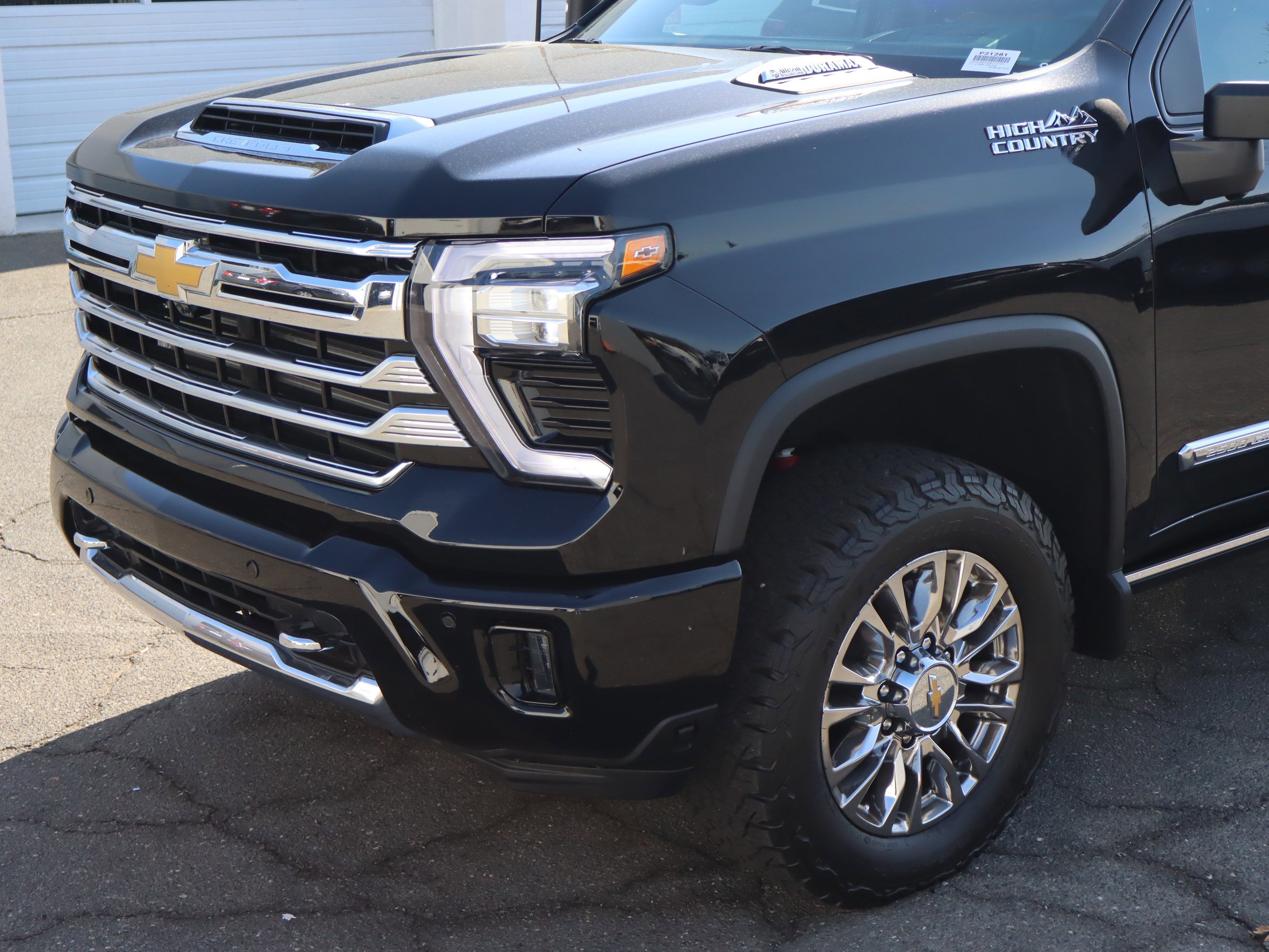 Used 2024 Chevrolet Silverado 2500 High Country w/ High Country Premium Package image 7