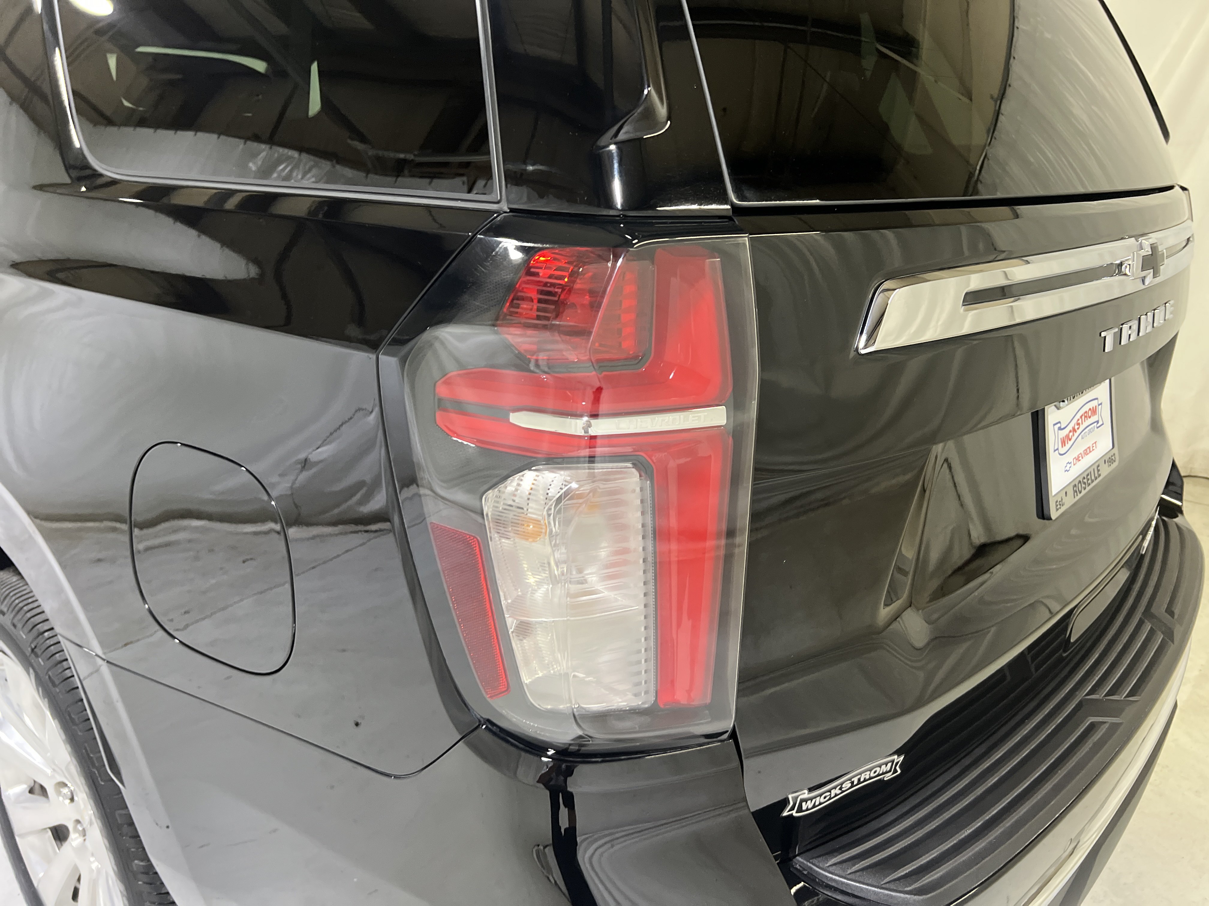 Used 2021 Chevrolet Tahoe Premier AWD/4WD image 10