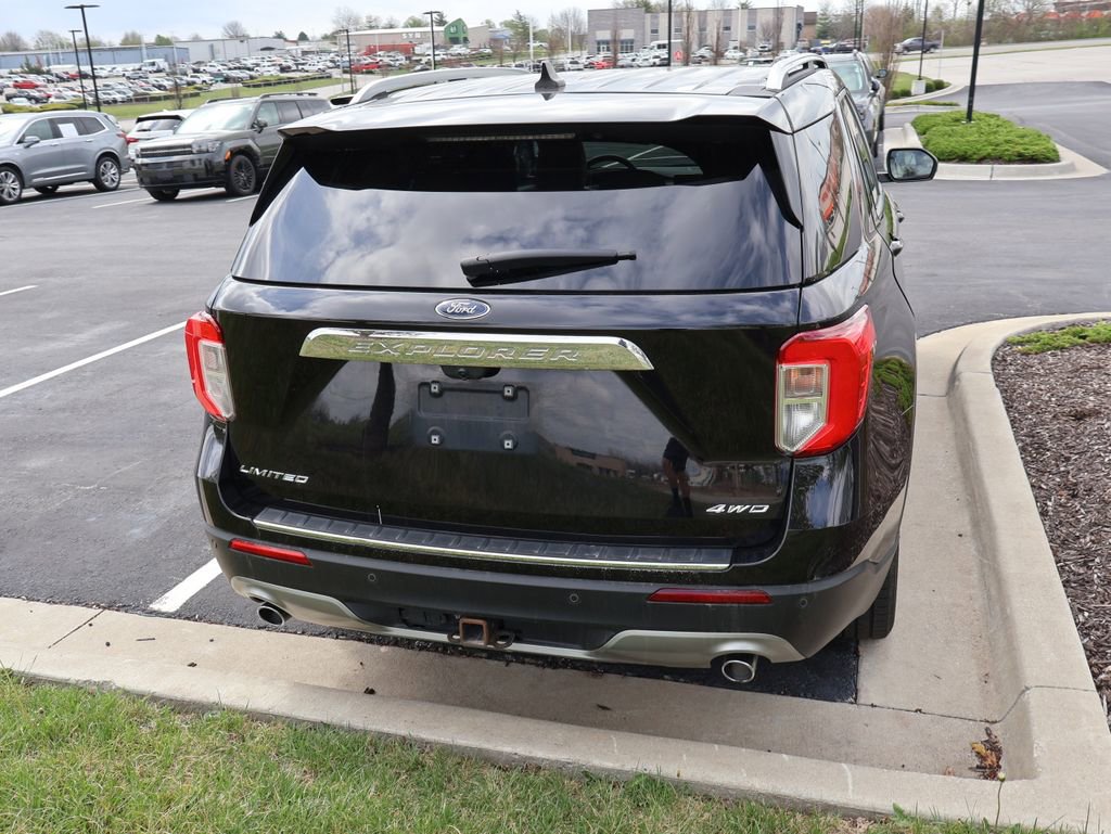 Used 2022 Ford Explorer Limited w/ Equipment Group 301A image 11