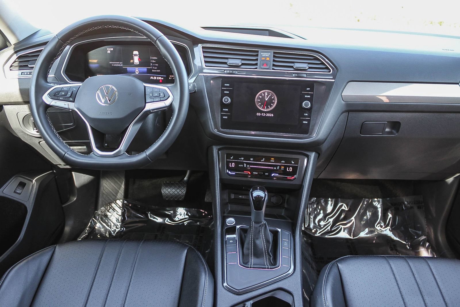 Used 2024 Volkswagen Tiguan Wolfsburg Edition image 13