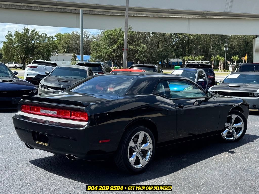 Used 2014 Dodge Challenger R/T Plus RWD image 10