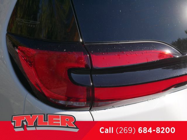 New 2026 Chrysler Pacifica Select FWD image 12