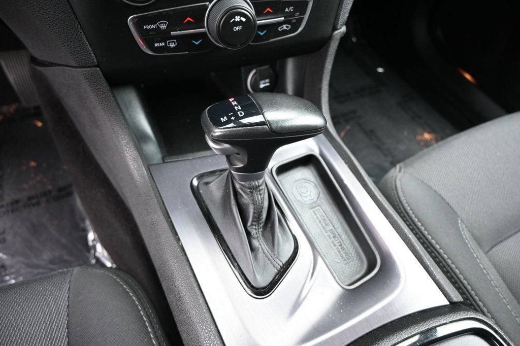 Used 2018 Dodge Charger SXT w/ Blacktop Package RWD image 11
