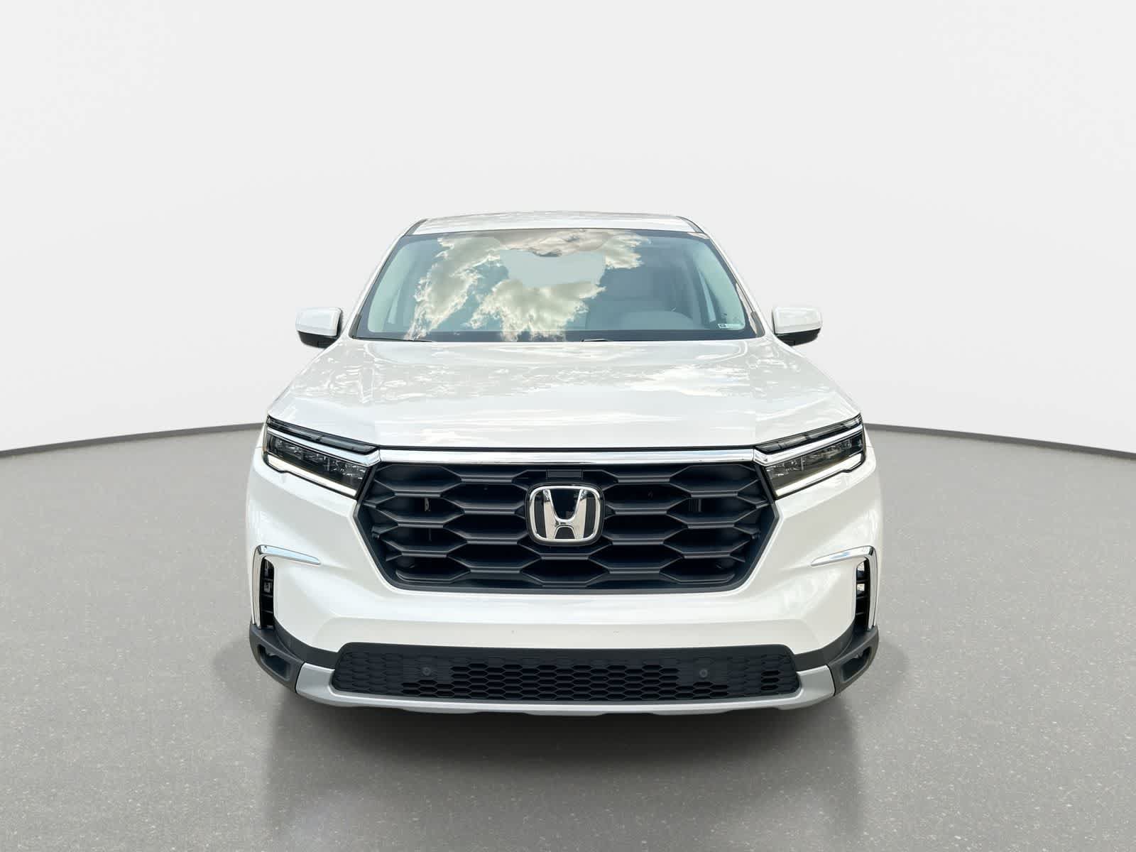 Used 2025 Honda Pilot EX-L image 3