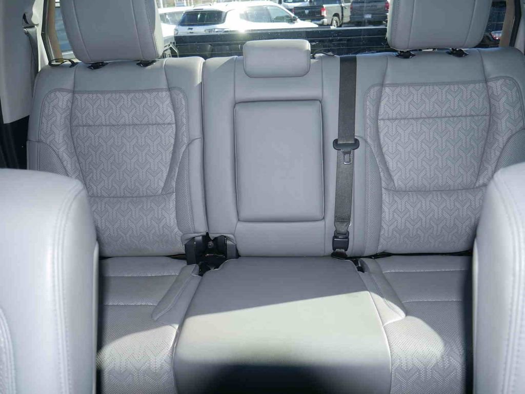 Used 2022 Toyota Tundra Limited image 35