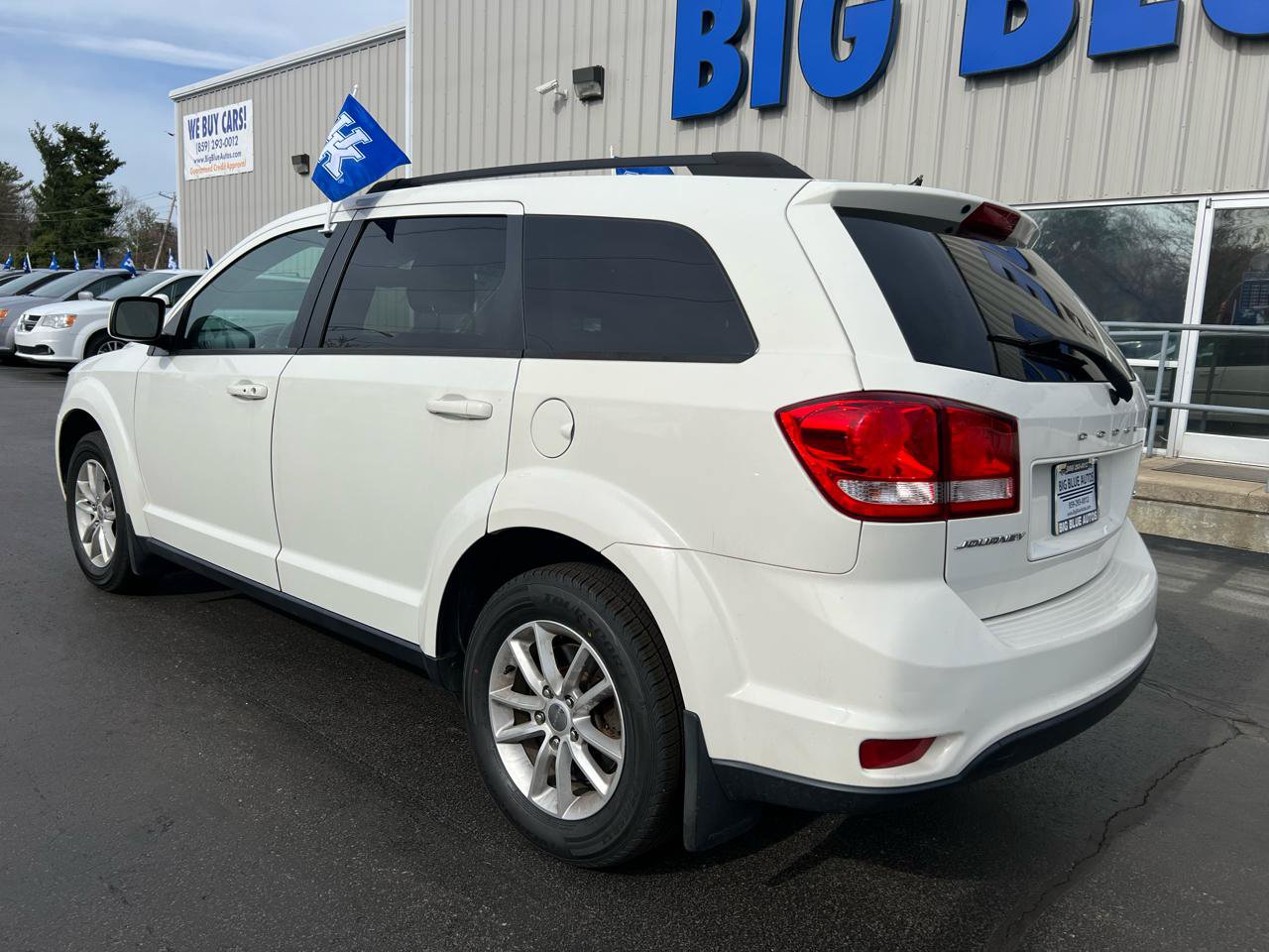 Used 2017 Dodge Journey SXT w/ Premium Group FWD image 3