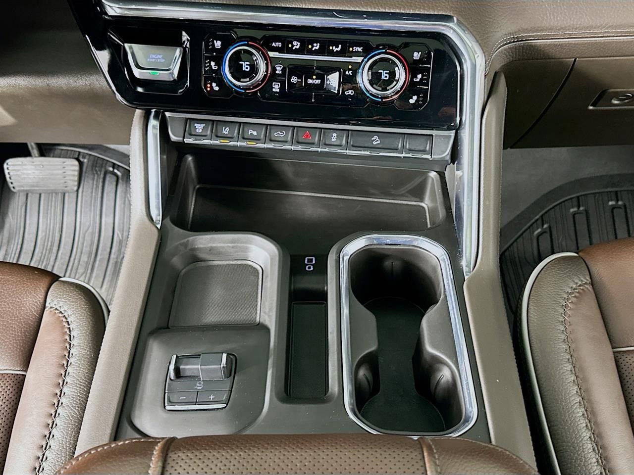 Used 2024 GMC Sierra 3500 Denali w/ Denali Reserve Package image 14